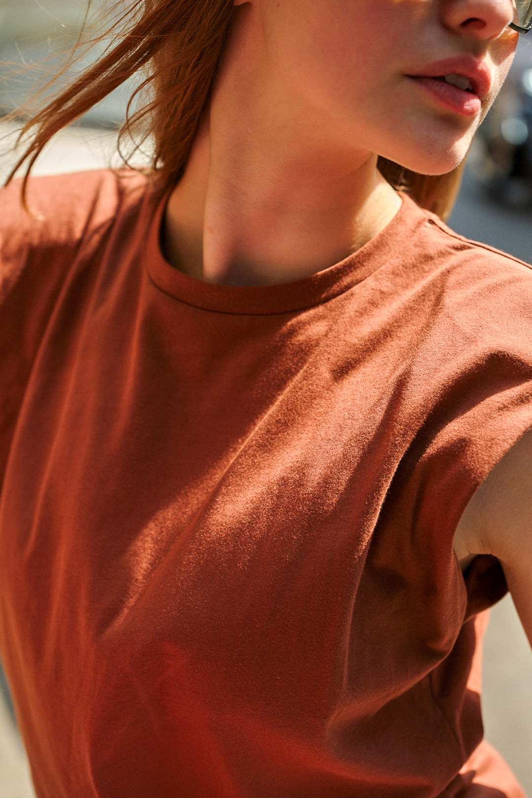 Padded Sleeveless Basic T-Shirt Brown