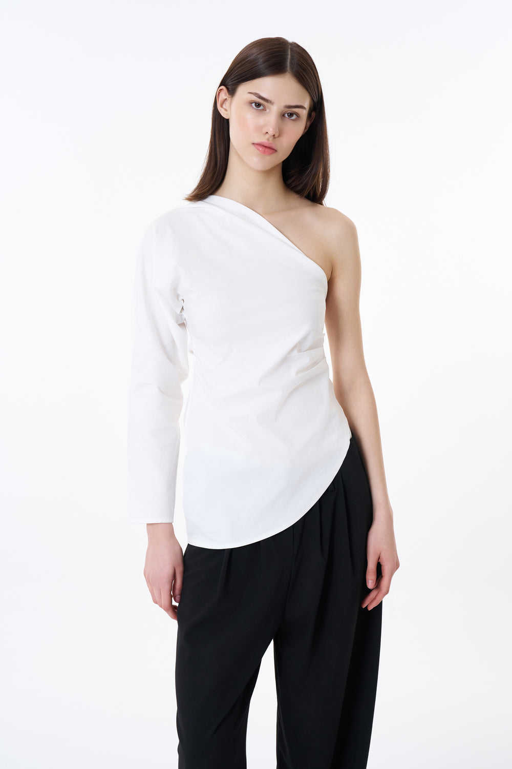 Drape Detaylı Tek Omuz Bluz Ekru