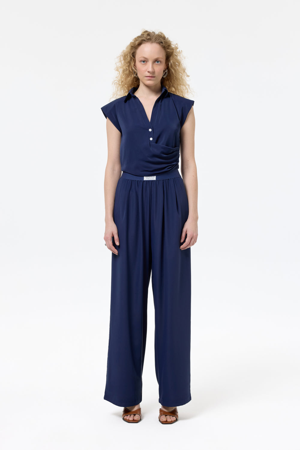 Kruvaze Detaylı Düğmeli Kolsuz Bluz Lacivert