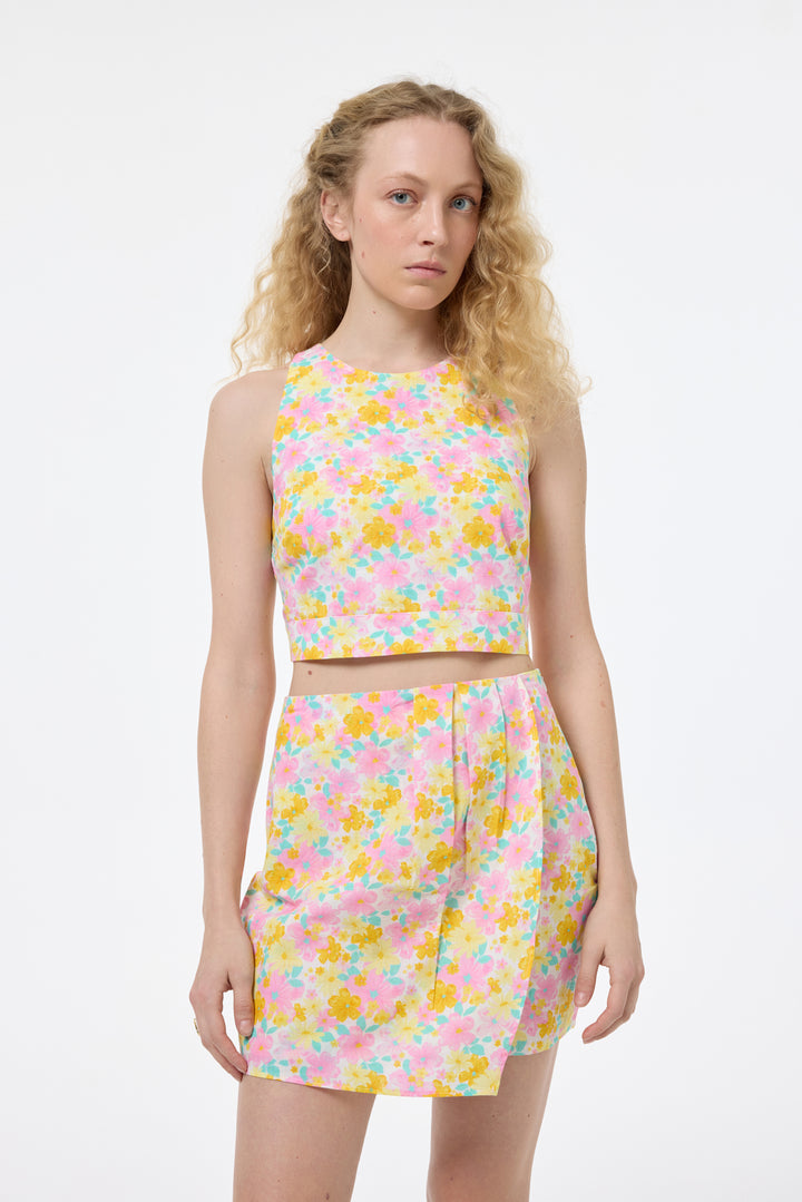 Sırtı Çapraz Askılı Çiçekli Crop Bluz Pembe
