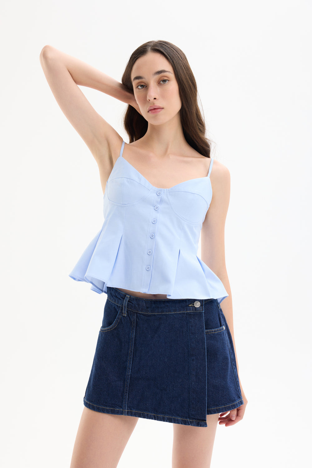 Pile Detaylı Düğmeli İnce Askılı Bluz Mavi