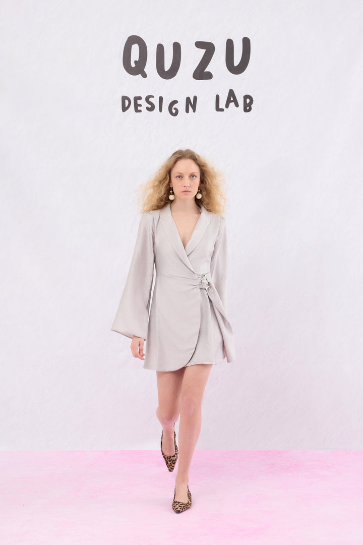 Kruvaze Bağlamalı Dokulu Mini Elbise Gri