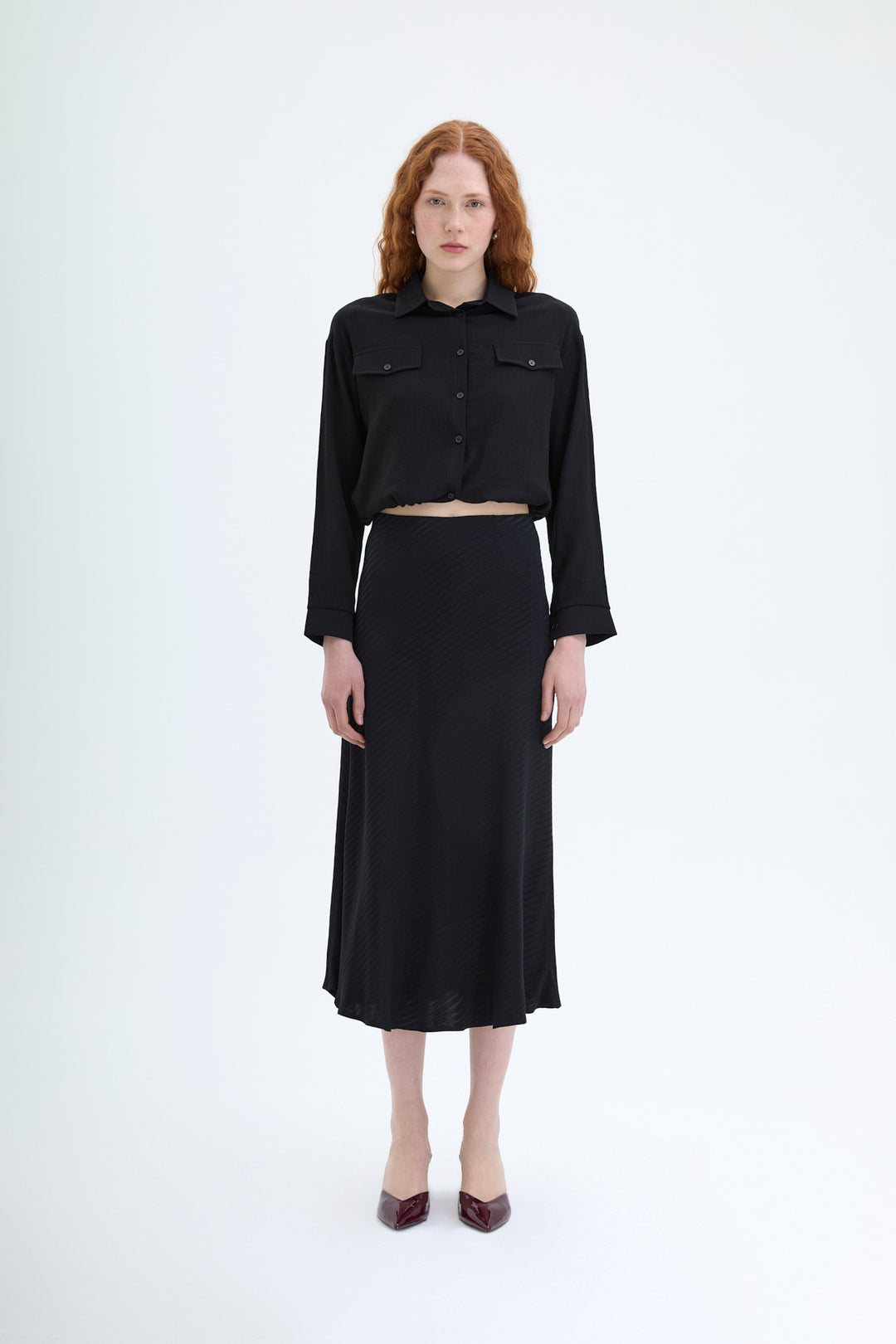 Şerit Dokulu Saten Midi Etek Siyah