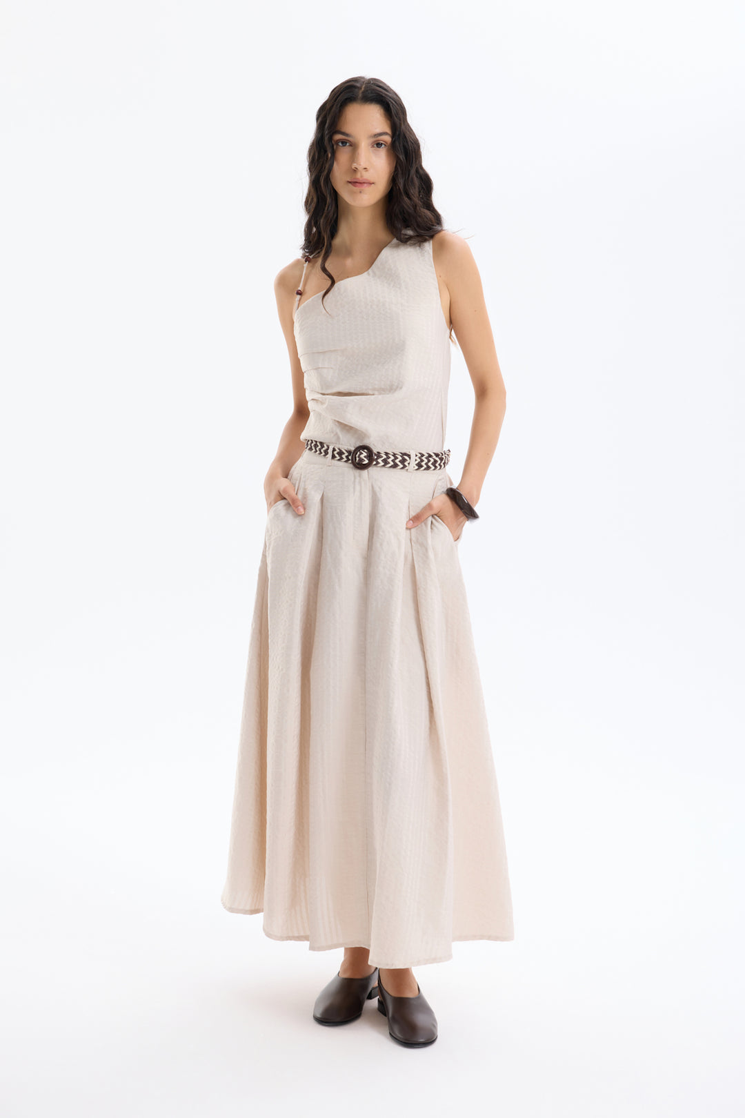 Kemer Aksesuarlı Pileli Midi Boy Etek Bej