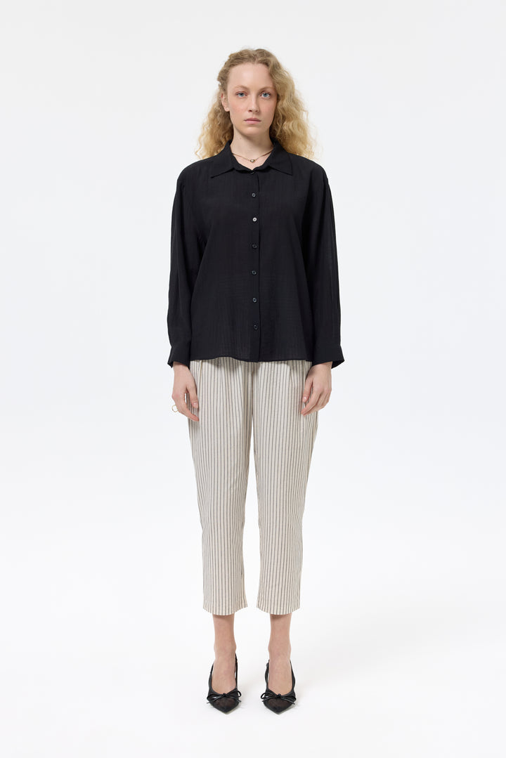 Sırtı Bağlamalı Dekolteli Gömlek Siyah