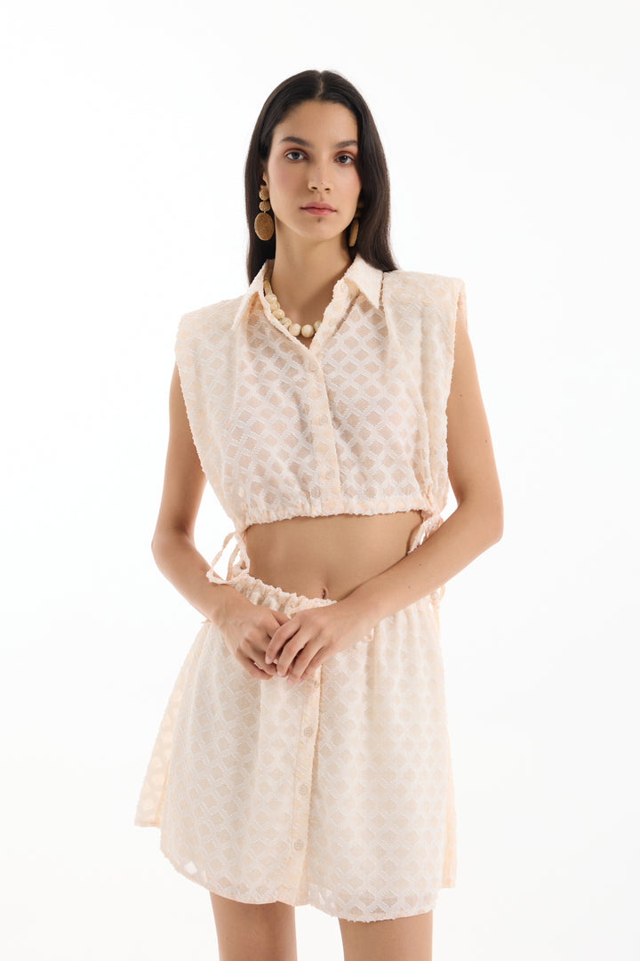 Düğmeli Dokulu Kolsuz Gömlek Ekru