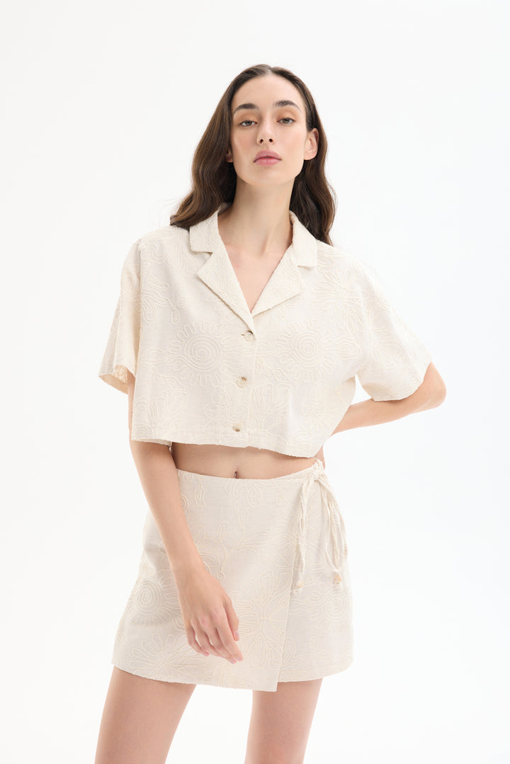 Nakış İşlemeli Keten Crop Gömlek Naturel
