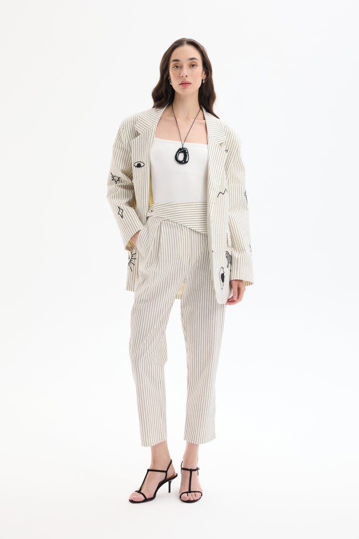 Asimetrik Bel Detaylı Çizgili Pantolon Bej