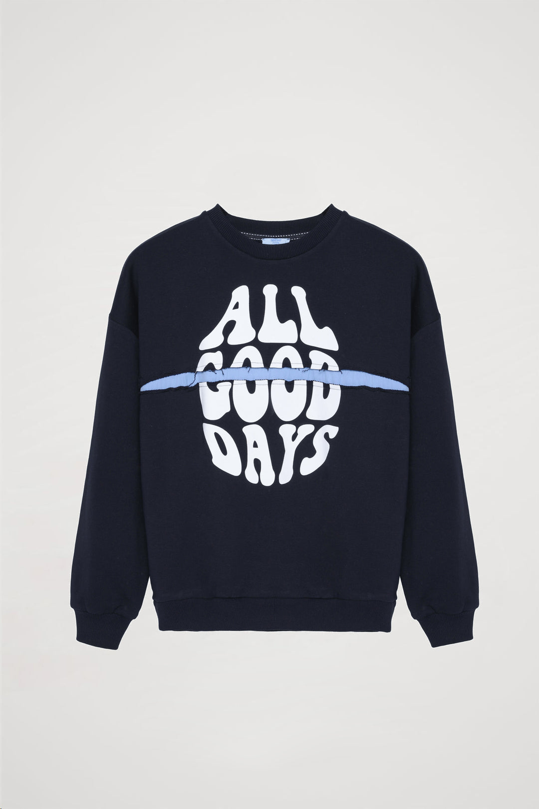 Yırtık Detaylı Yazı Baskılı Sweatshirt Lacivert