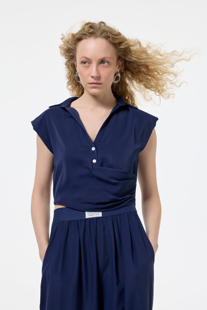 Kruvaze Detaylı Düğmeli Kolsuz Bluz Lacivert