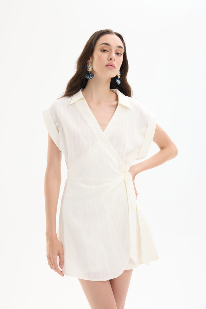 Kruvaze Yaka Beli Bağlamalı Şort Tulum Ekru