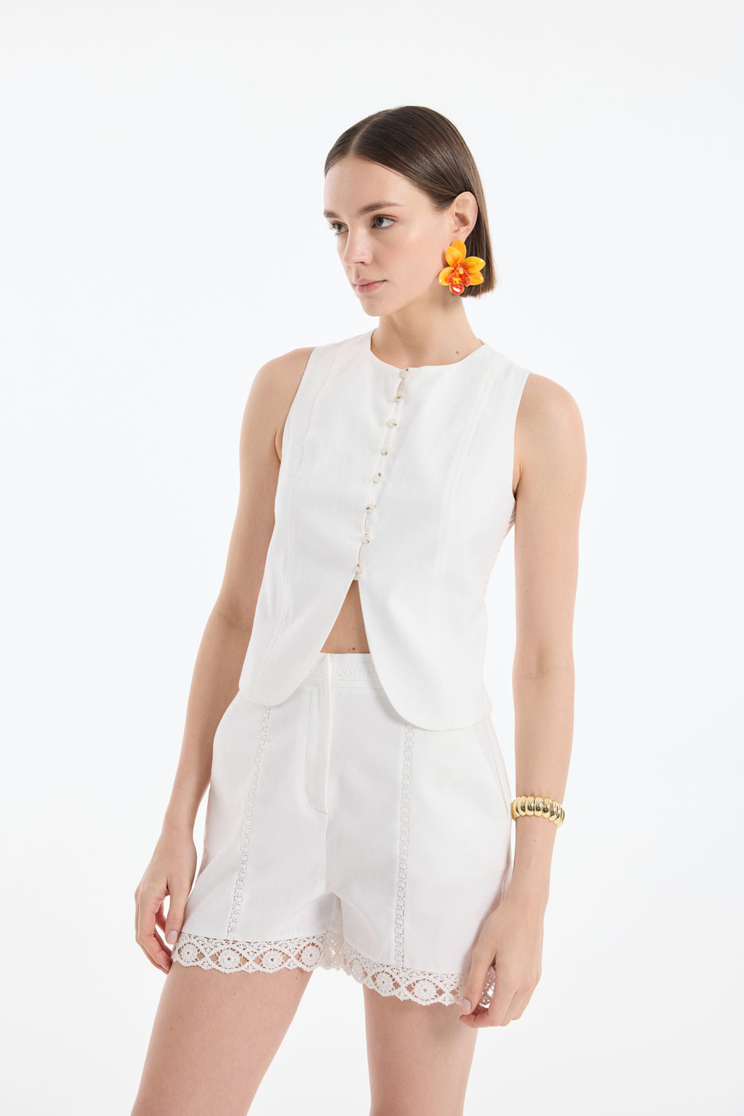 Sırtı İp Bağlamalı Düğmeli Bluz Ekru