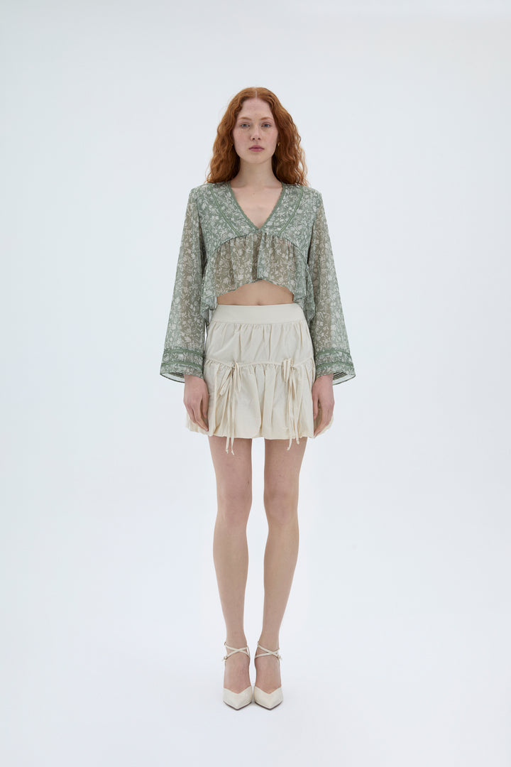 V Yaka Çiçek Desenli Fırfırlı Şifon Bluz Mint