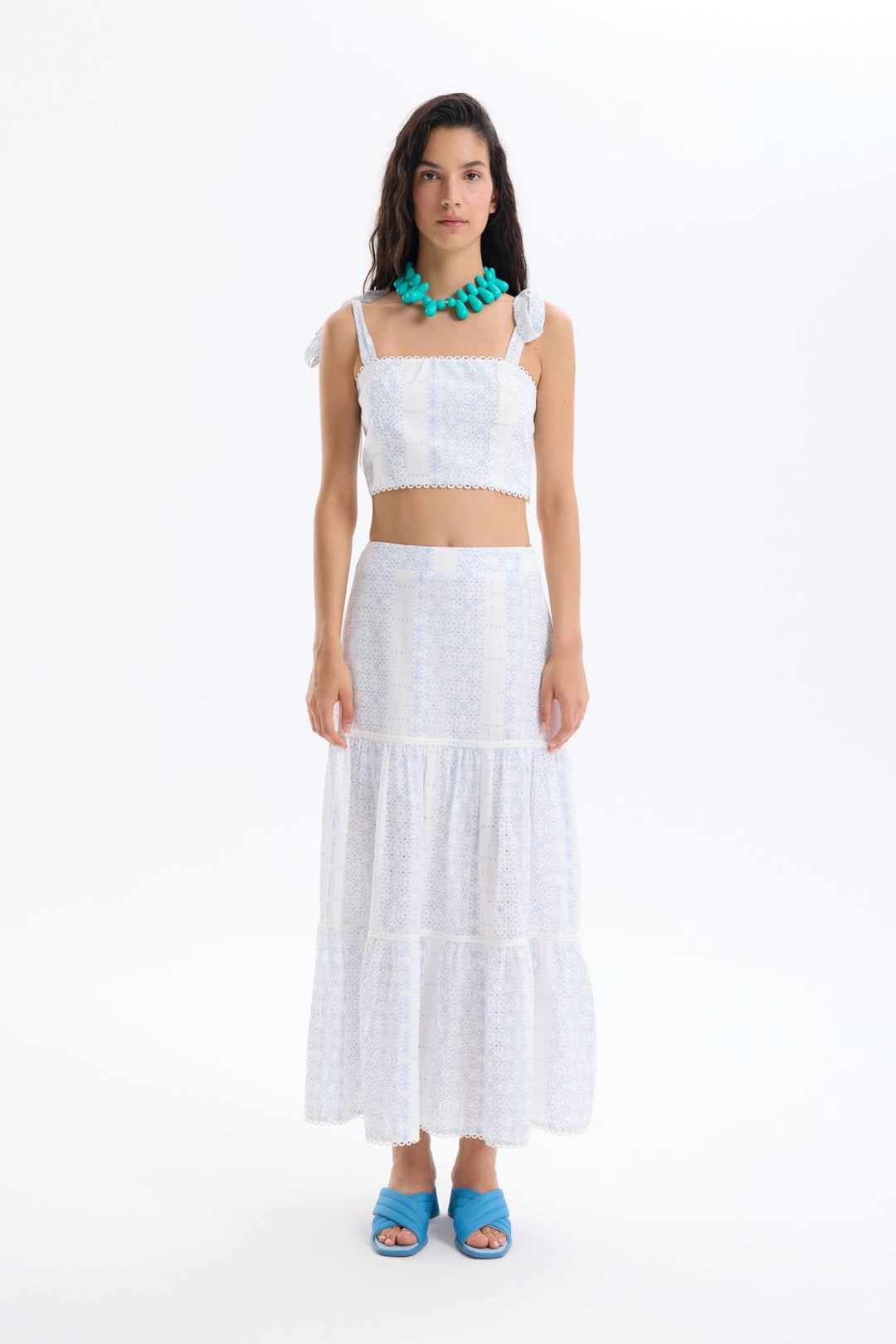 Fiyonk Bağlama Askılı Kare Yaka Bluz Ekru