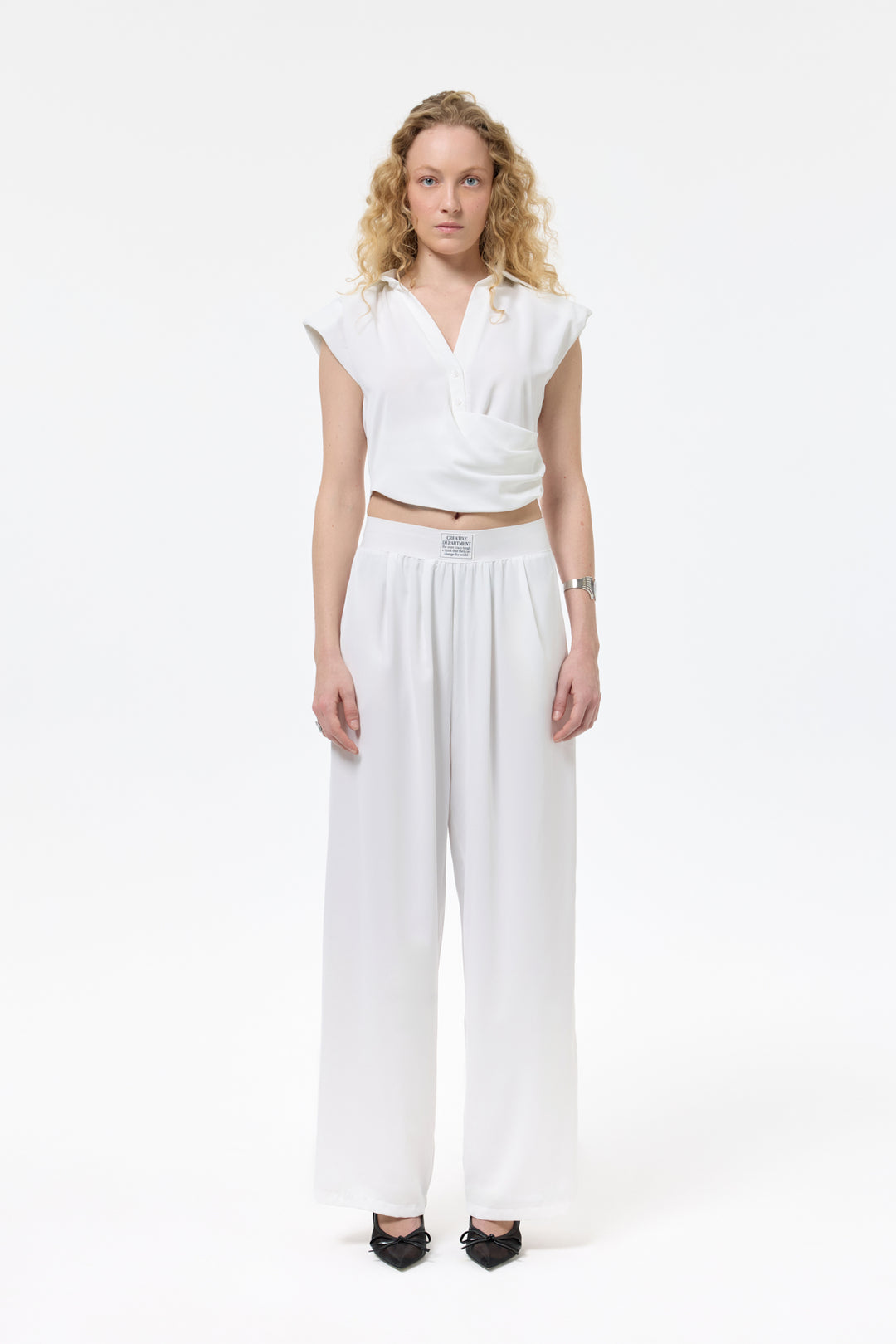 Beli Etiket Aksesuarlı Bol Paça Pantolon Ekru