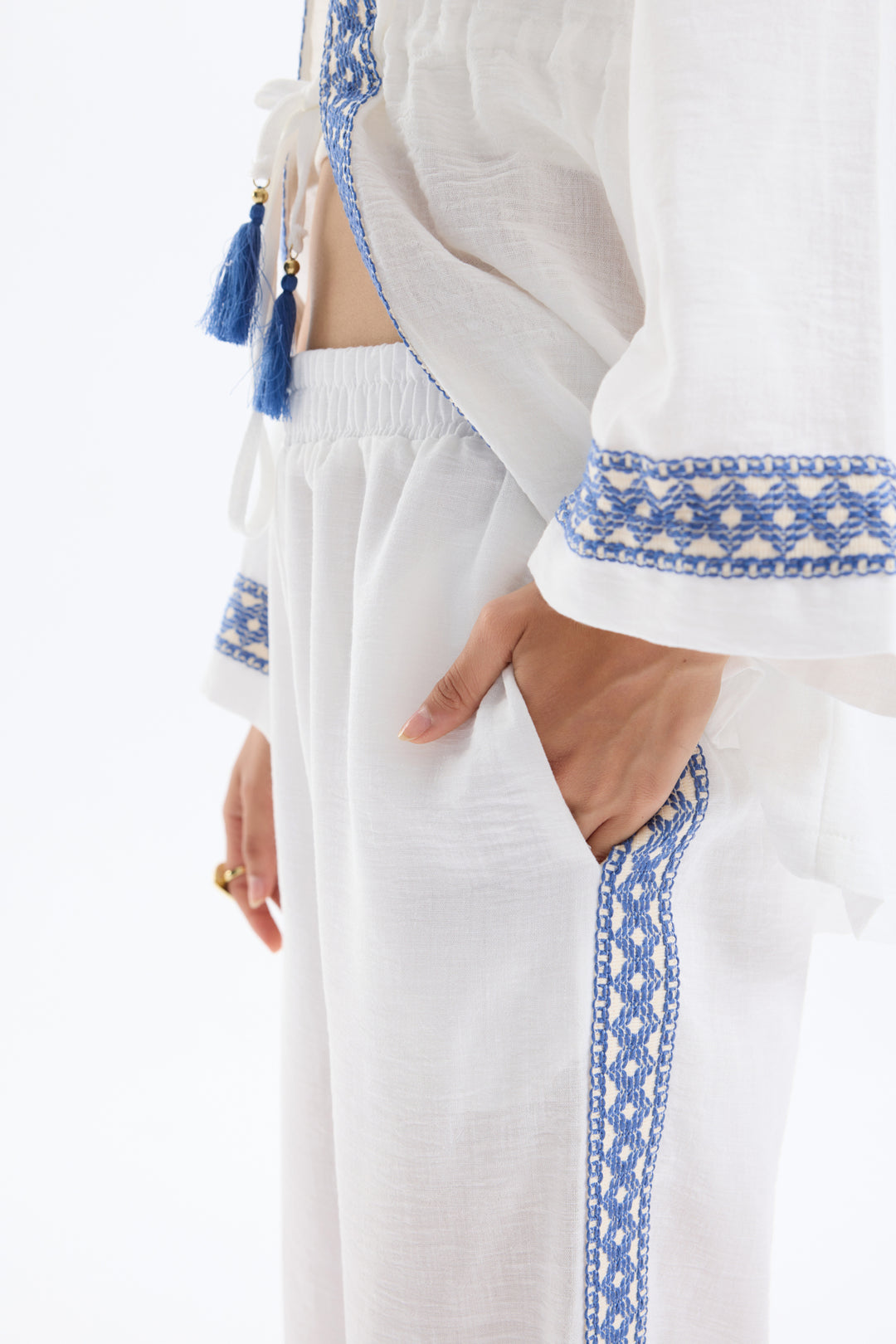 Şerit Nakışlı Beli Lastikli Bol Paça Pantolon Ekru