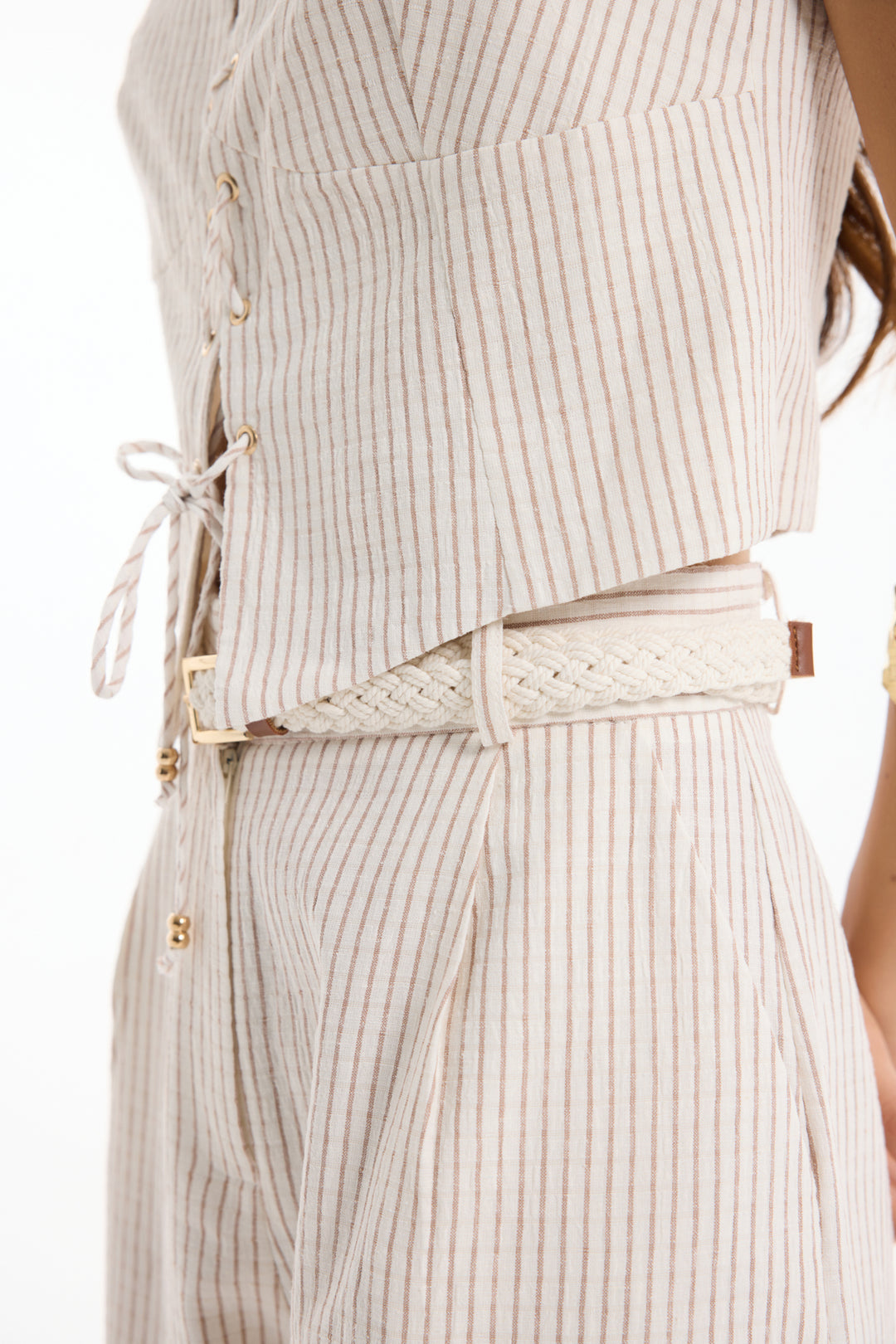 Hasır Kemerli İnce Çizgili Keten Pantolon Naturel