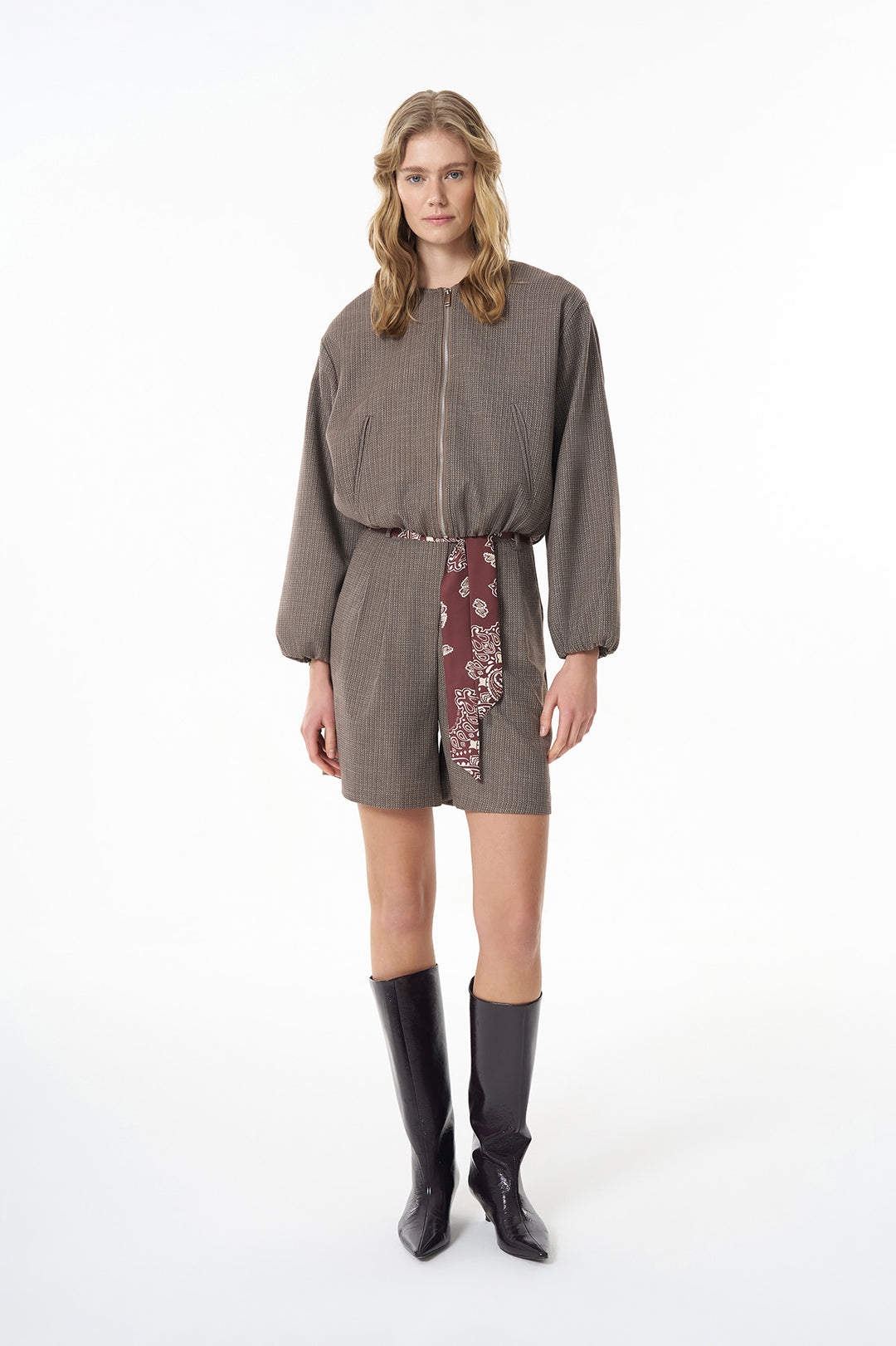 Desenli Kemerli Kırçıllı Şort Kahverengi