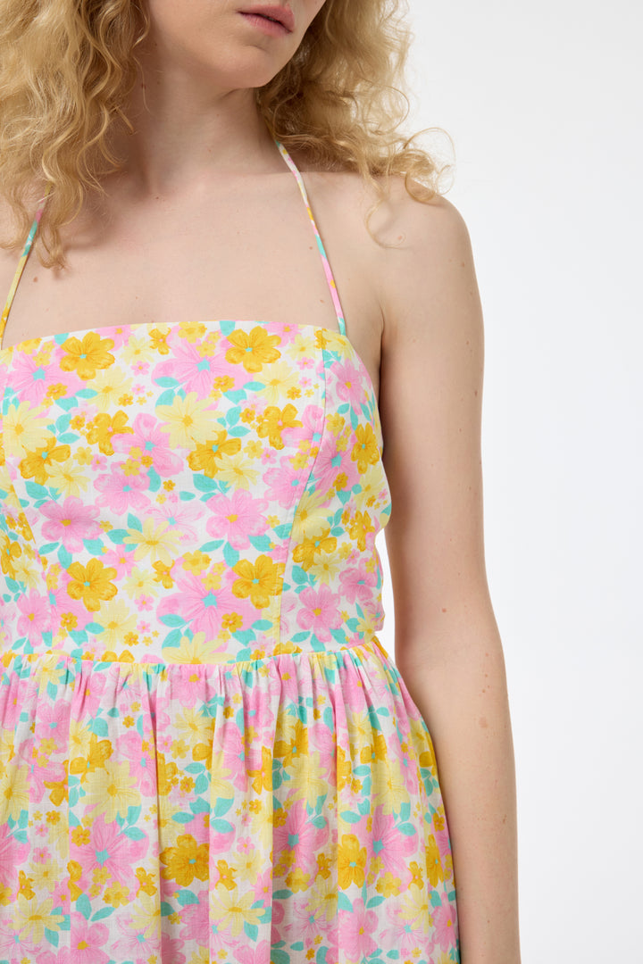 Sırt Dekolteli Çiçekli Uzun Elbise Pembe