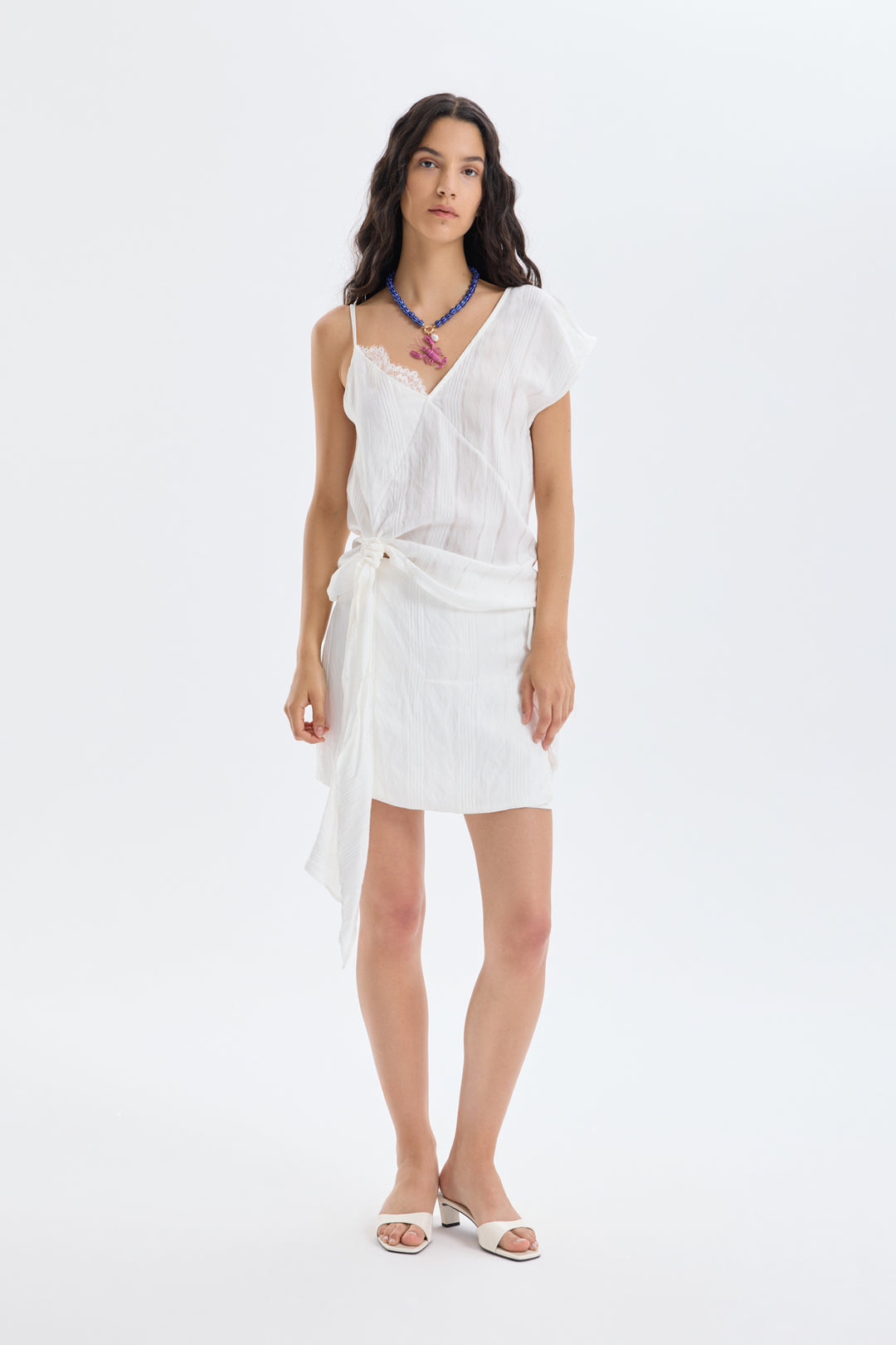 Dantel Detaylı İnce Çizgili Bluz Ekru