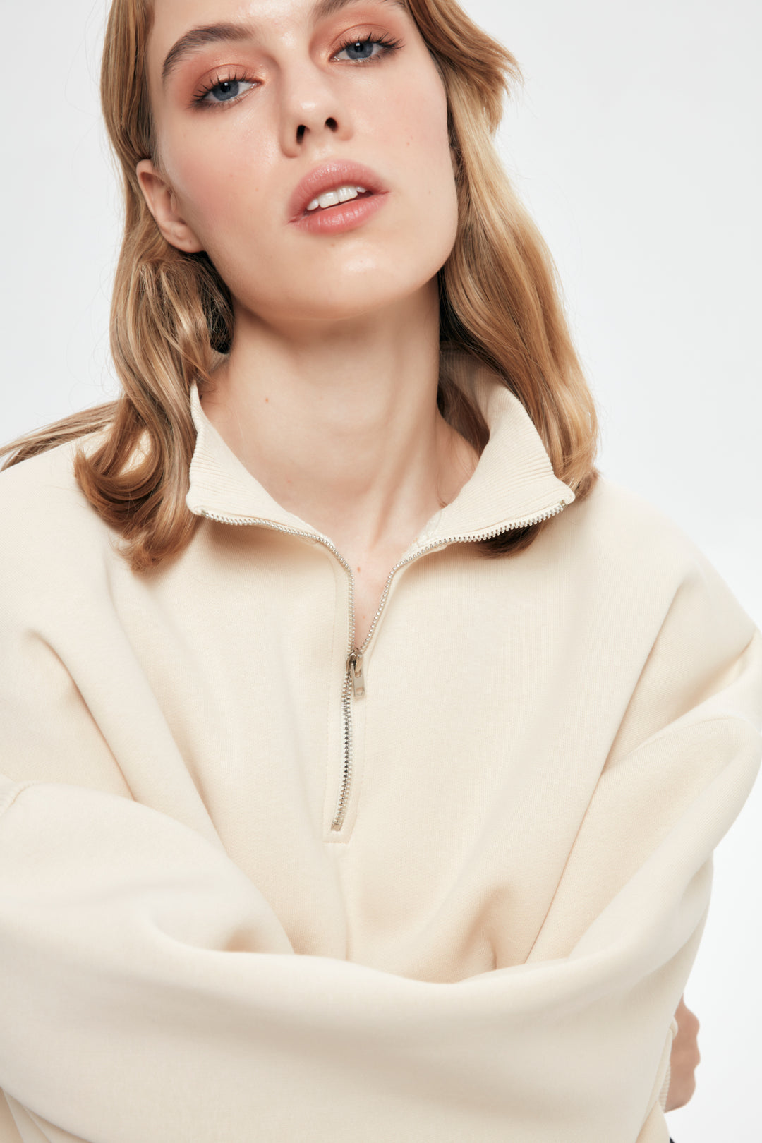 Fermuar Detaylı Crop Sweatshirt Bej