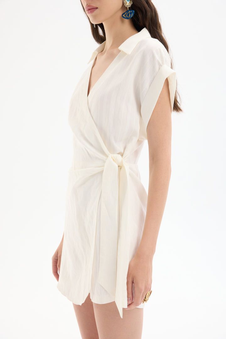 Kruvaze Yaka Beli Bağlamalı Şort Tulum Ekru