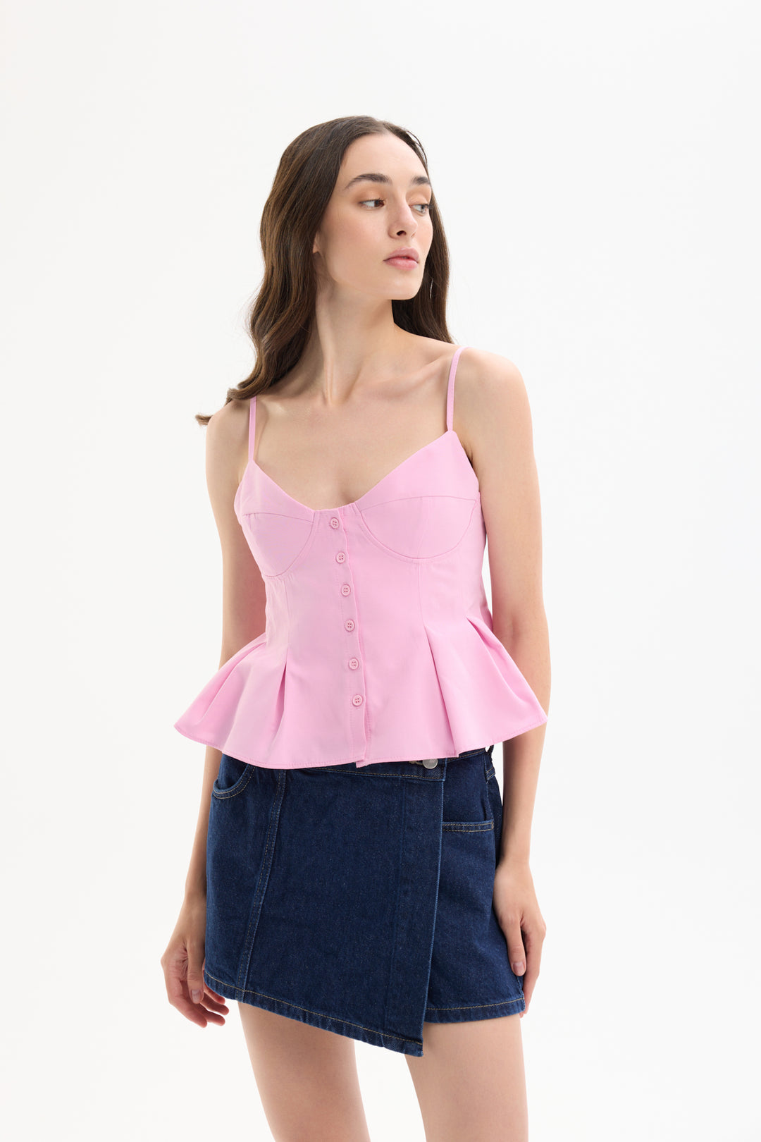 Pile Detaylı Düğmeli İnce Askılı Bluz Pembe