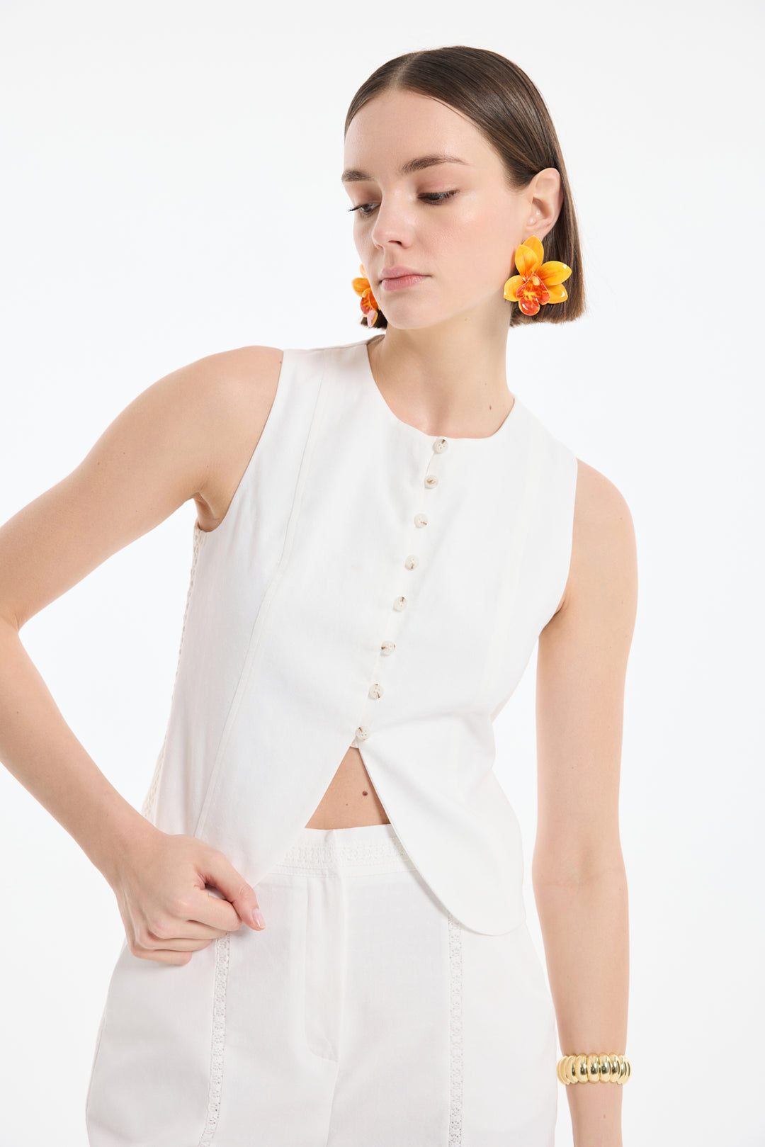 Sırtı İp Bağlamalı Düğmeli Bluz Ekru