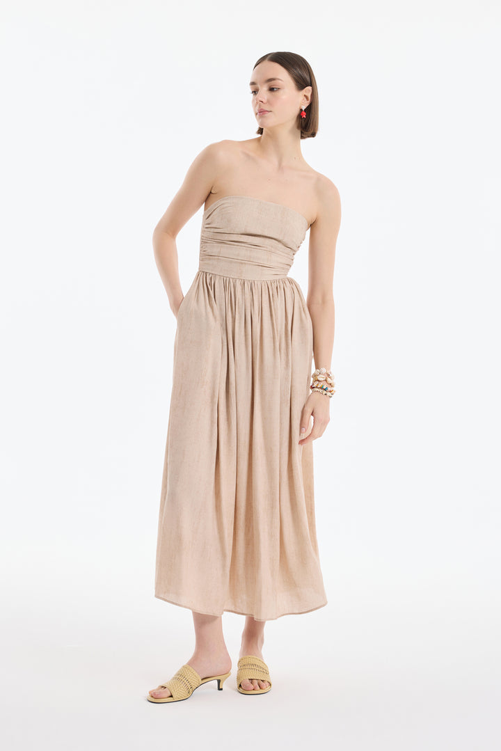 Drape Detaylı Pileli Straplez Midi Elbise Bej