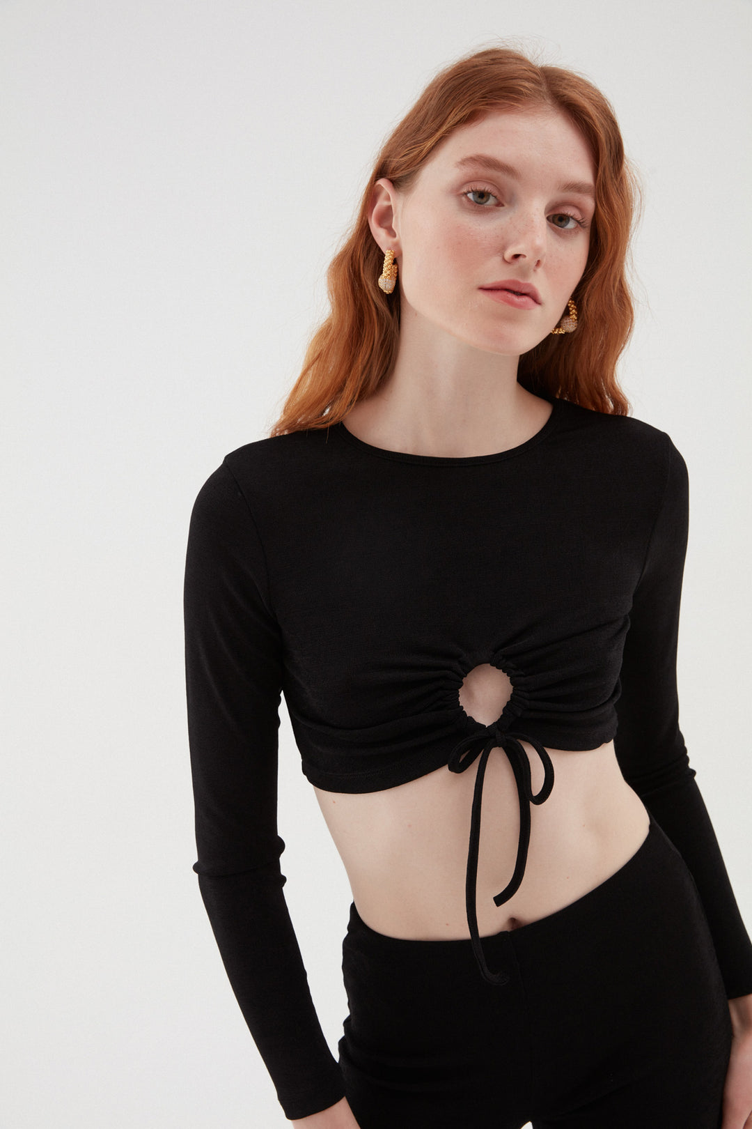 Decollete Detailed Crop Blouse Black