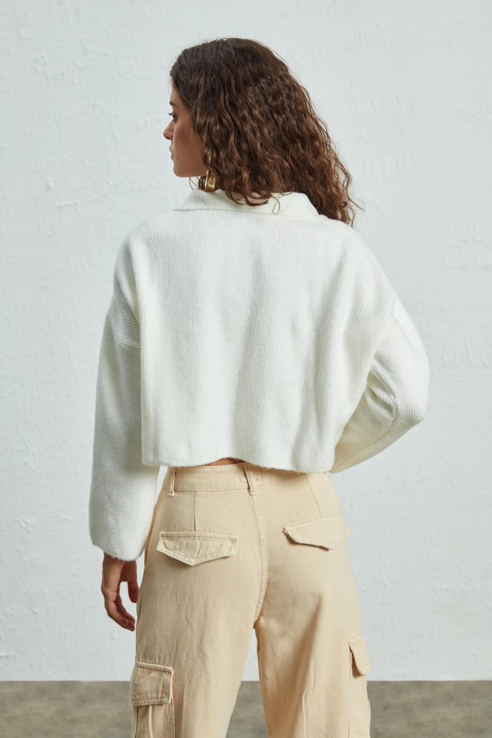 Shirt Collar Crop Sweater Ecru