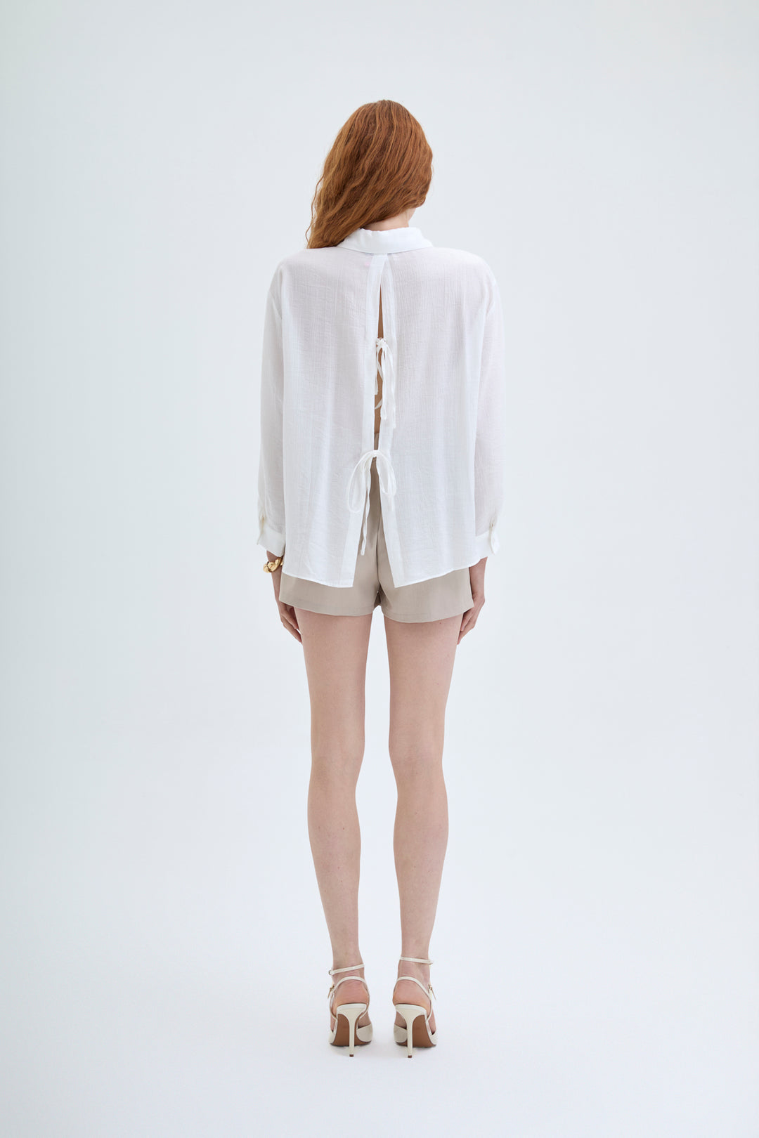 Sırtı Bağlamalı Dekolteli Gömlek Ekru