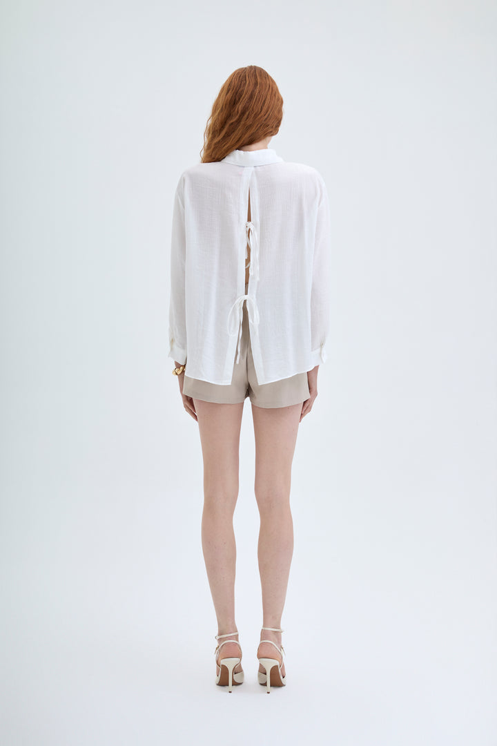 Sırtı Bağlamalı Dekolteli Gömlek Ekru