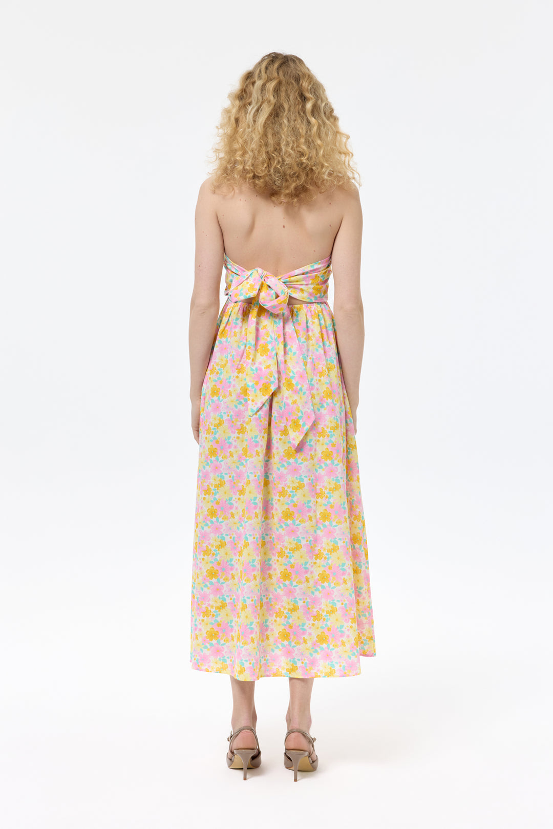 Sırt Dekolteli Çiçekli Uzun Elbise Pembe