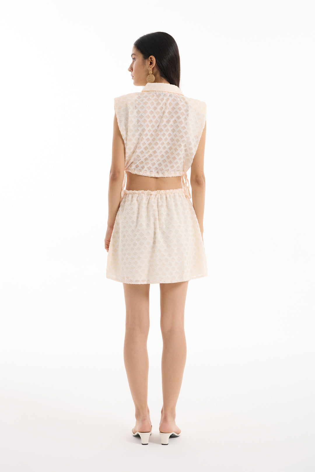 Önden Düğmeli Beli Lastikli Dokulu Mini Etek Ekru