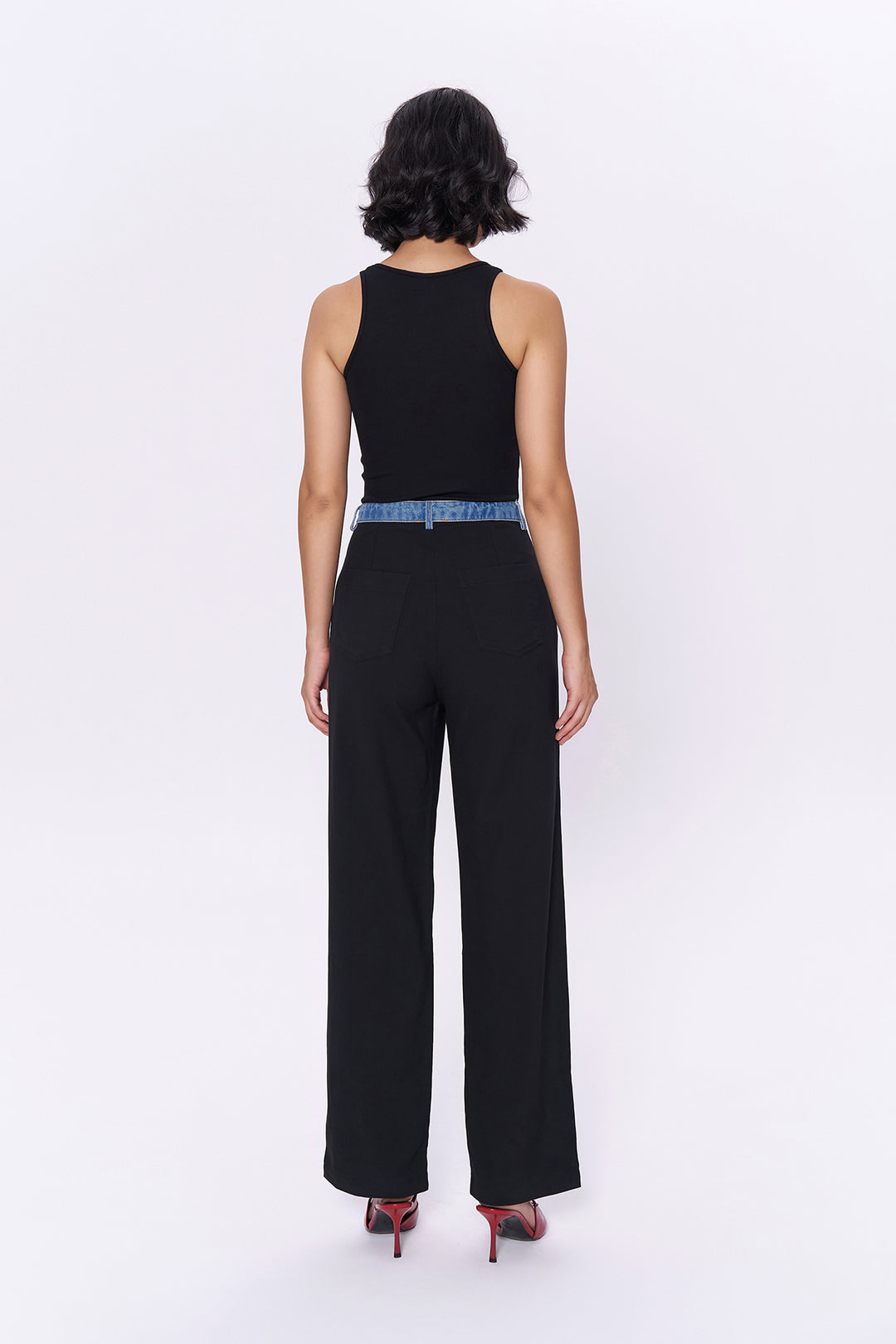 Taş Aksesuarlı Halter Yaka Bodysuit Siyah