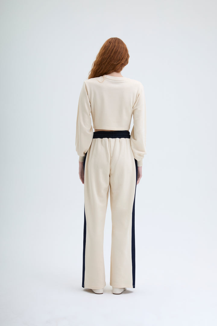 Match Detaylı Crop Sweatshirt Bej