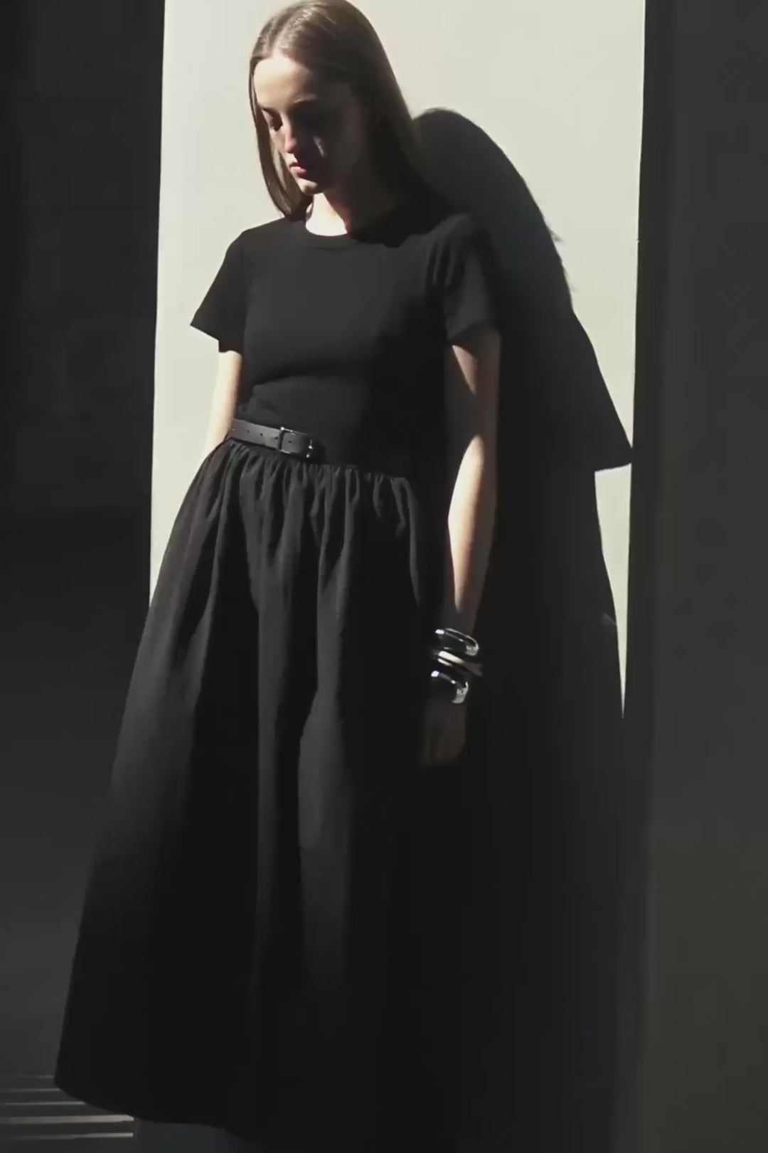 Beli Kemerli Basic Midi Elbise Siyah