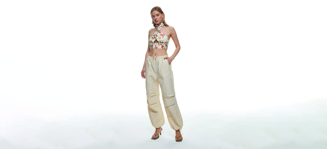 Crop Top Parçalar ile Kombin Önerileri