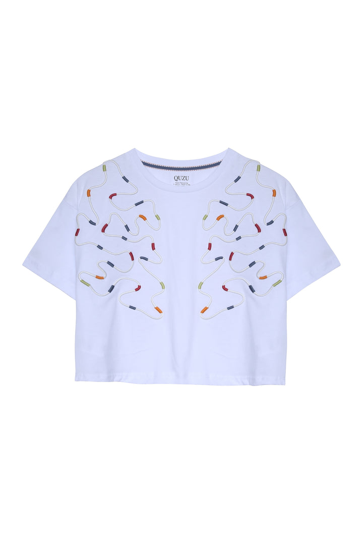 Renkli Nakış Detaylı Crop Tişört Beyaz