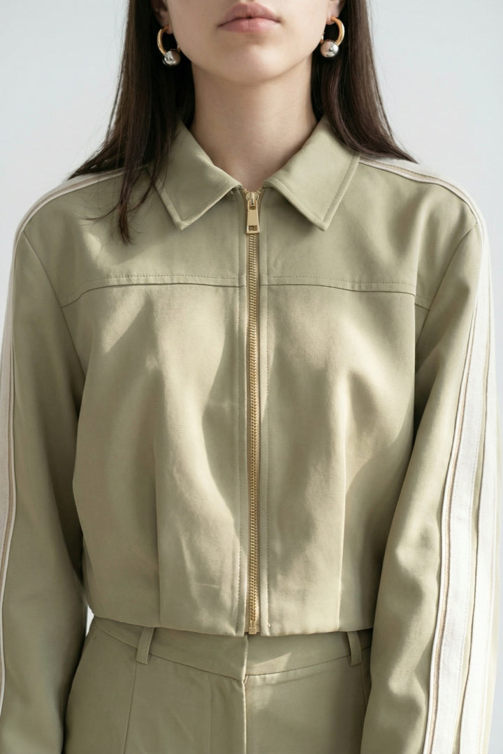 Ön Pileli Şeritli Crop Ceket Haki