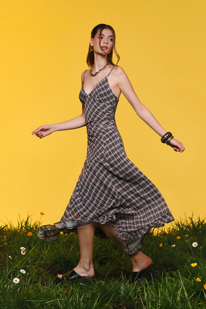 Asimetrik Drapeli Ekose Midi Elbise Siyah