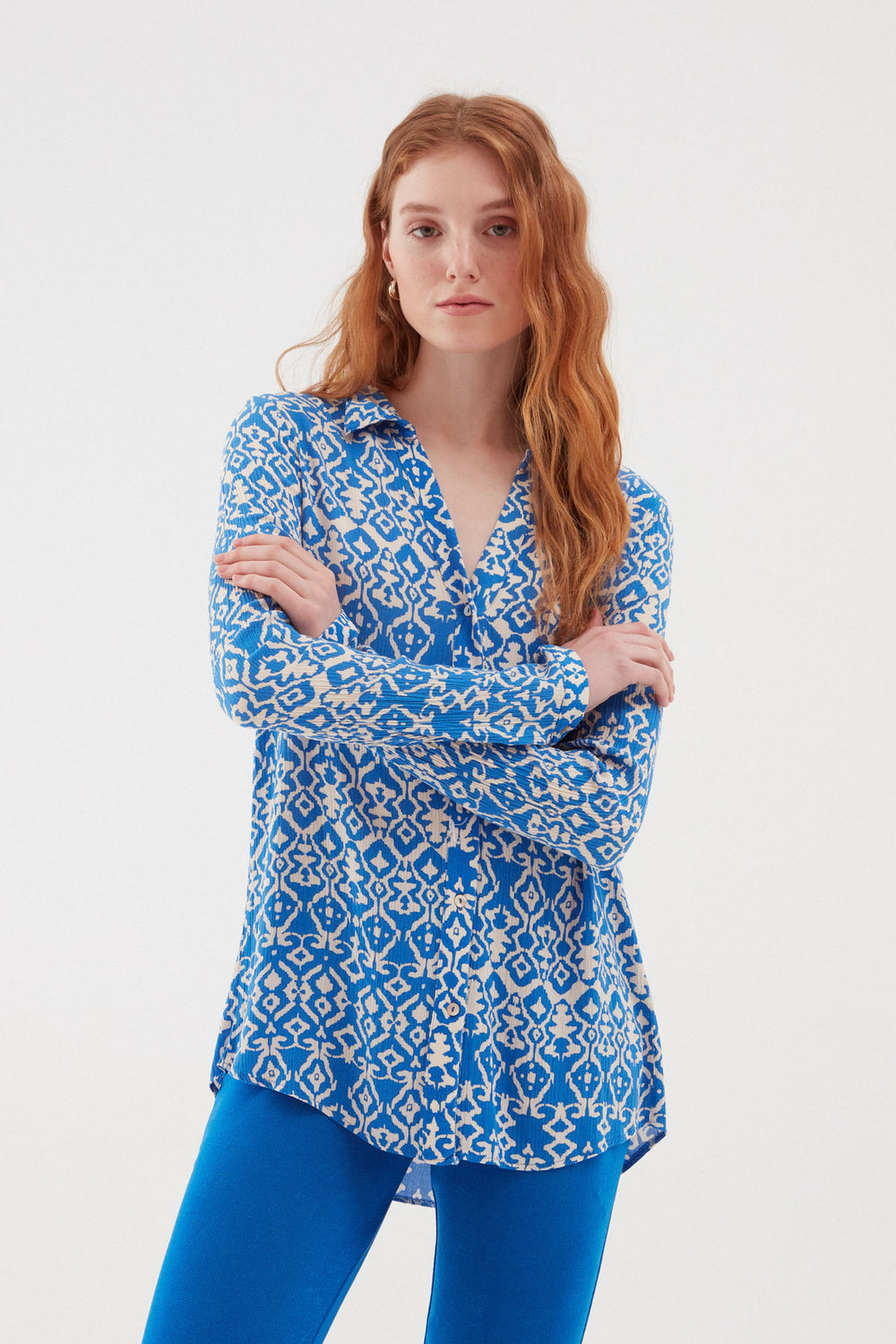 Patterned V-Neck Shirt Blue