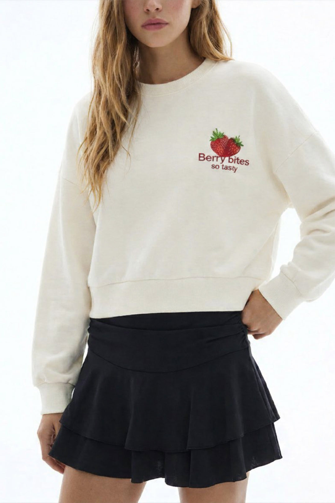 Çilek Baskılı Crop Sweatshirt Ekru