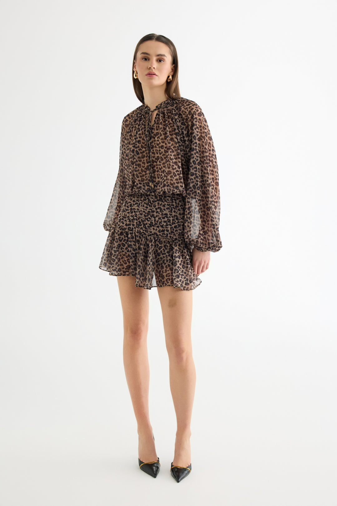 Leopar Desenli Bağcıklı Şifon Bluz Kahverengi