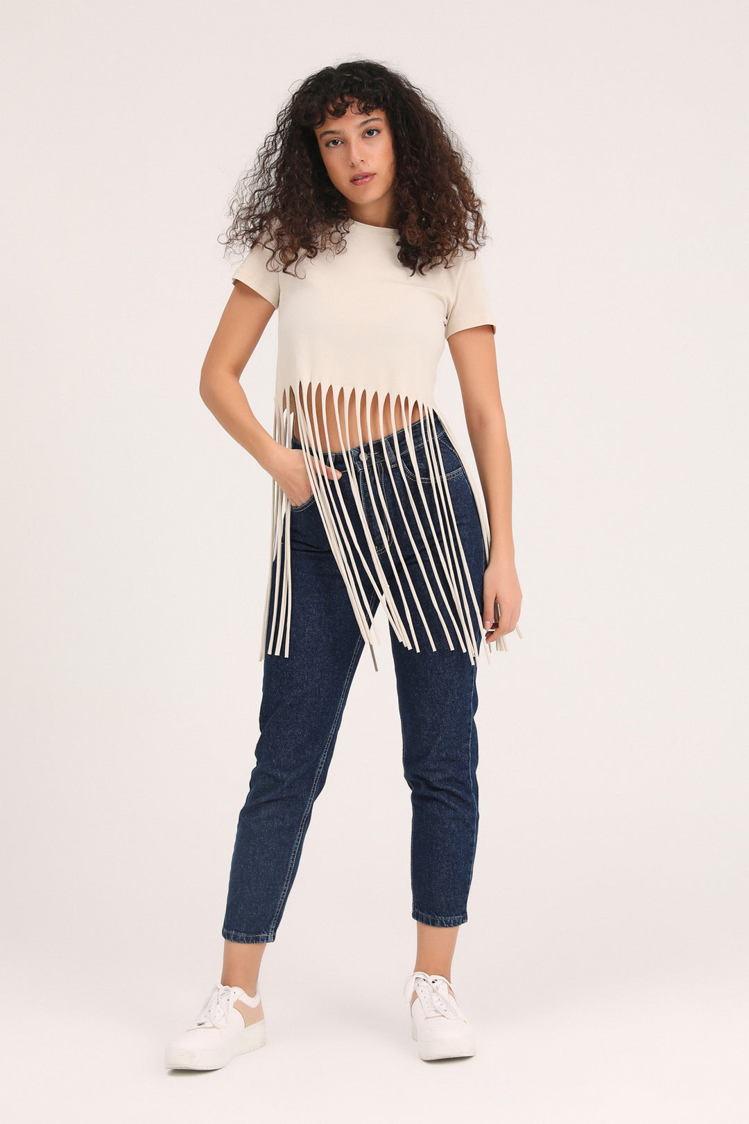 Ucu Püsküllü Tişört Bej