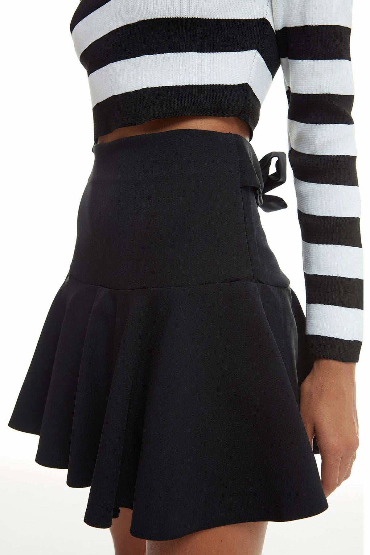 Belted Skirt With Shorts Black