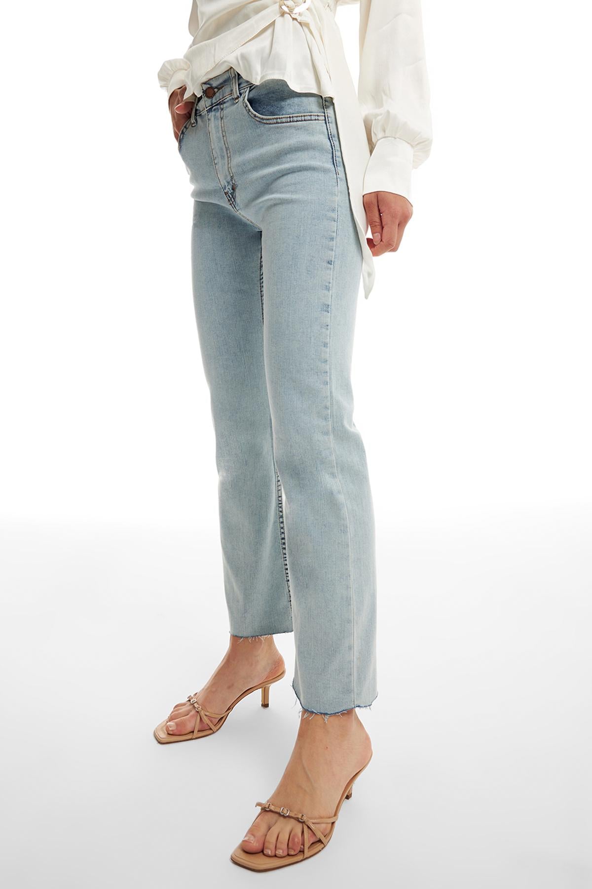 Spanish Cropped Trousers Light Blue