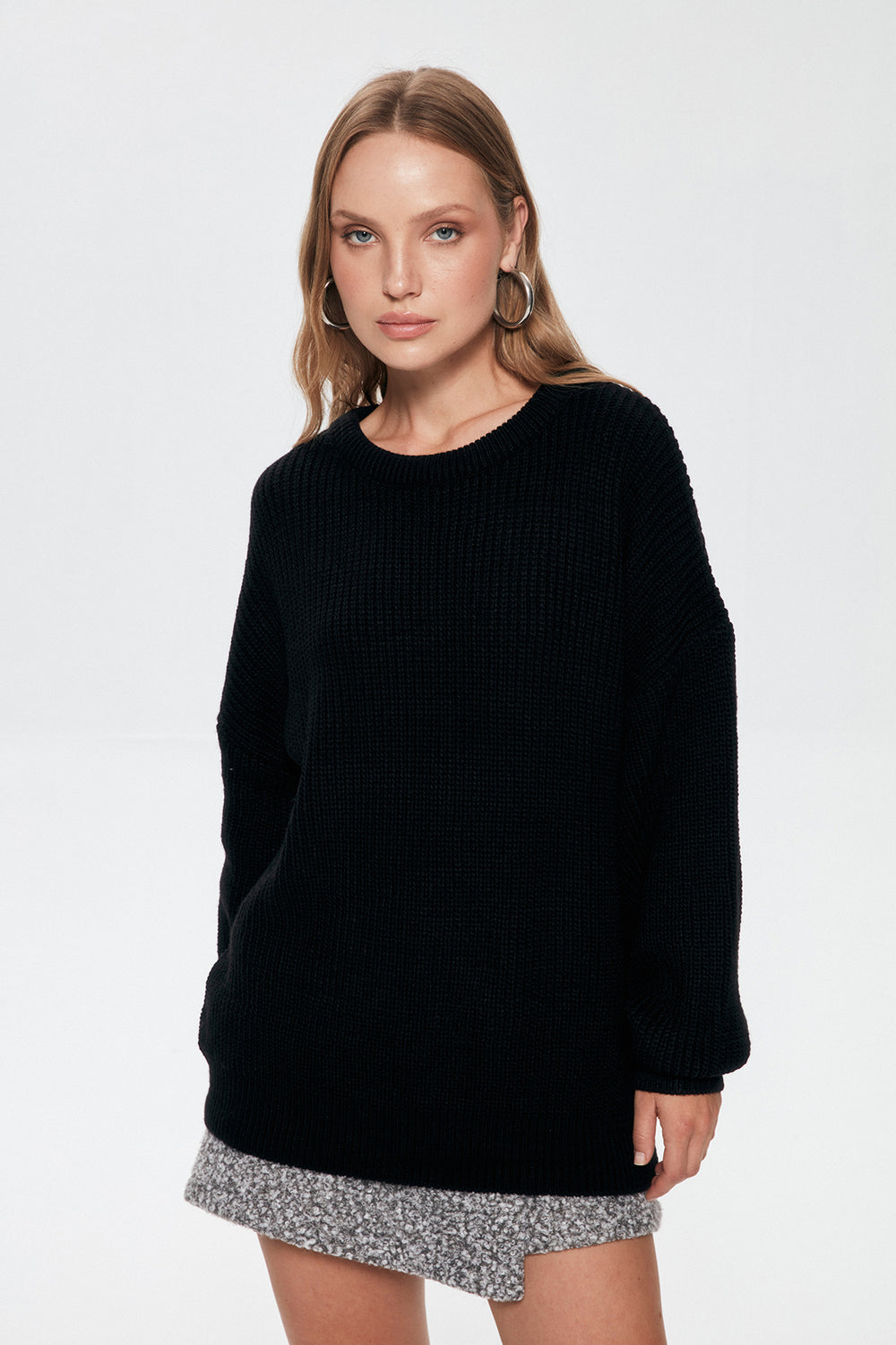 Crew Neck Knitted Sweater Black