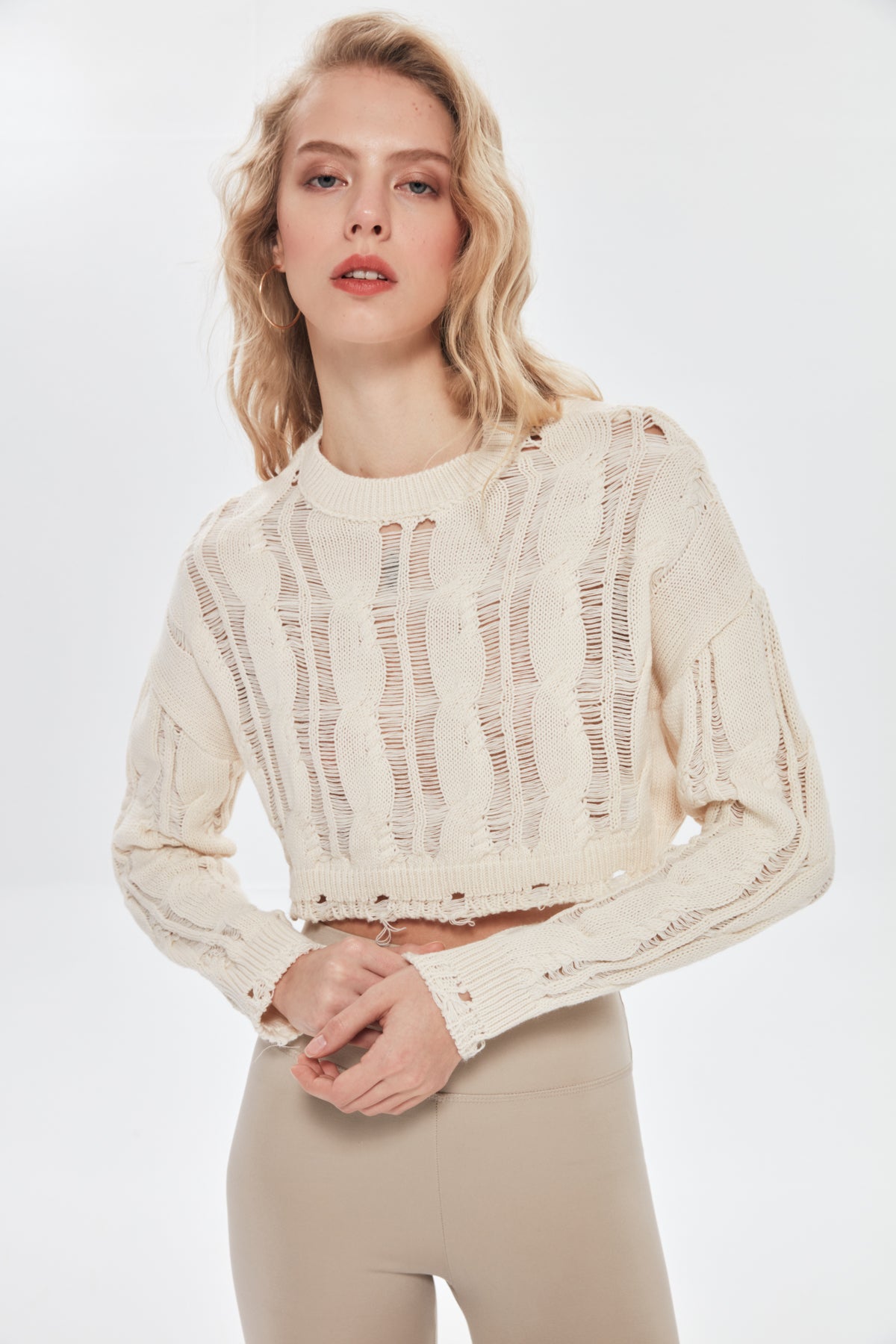 Ripped Detailed Crop Knitwear Cream